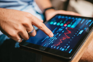 DraftKings Maintains Dominance Over Prediction Markets as Truist Survey Unveils New Bettor Demographics